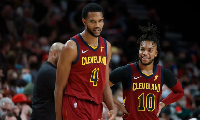 开云官方网站-詹姆斯续约引发连锁反应 骑士补强该如何操作？