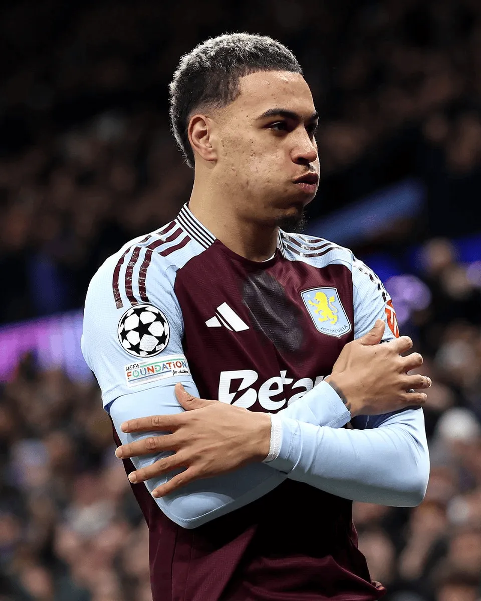 开云登录入口-23岁铁人！罗杰斯近67场英超出战66场，唯一缺席是5黄停赛