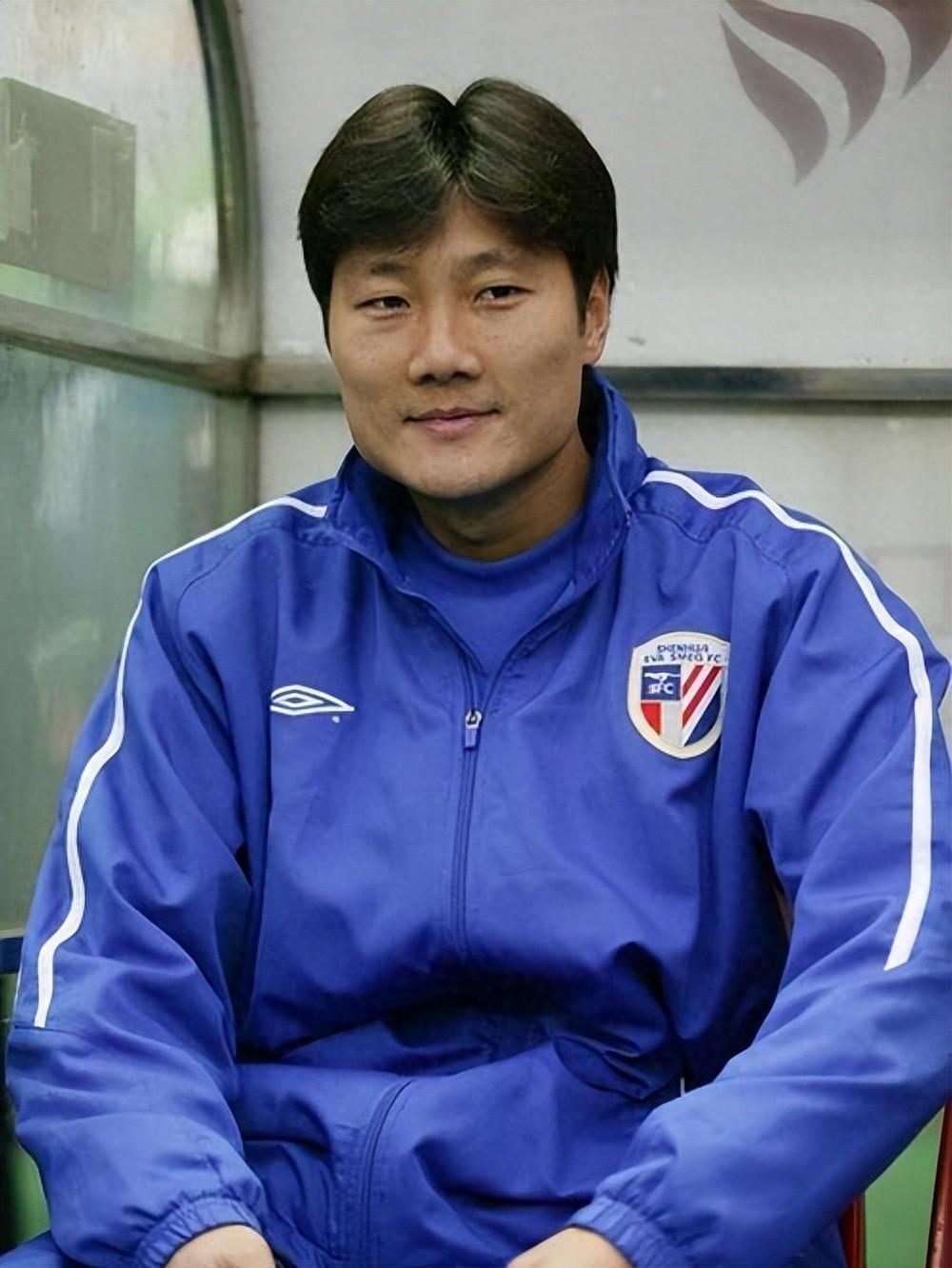 范志毅也没想到，和他并肩作战5年的毛毅军，如今已是申花领队了