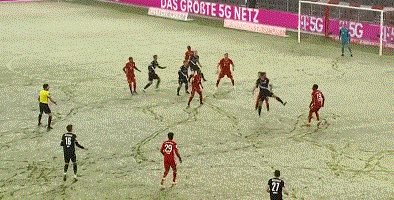 开云官方网站-【德甲】莱万破门萨内造2球 拜仁两度落后2球3比3平